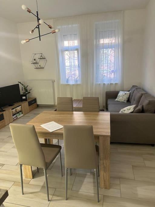 Szeged Szive Apartman Bagian luar foto